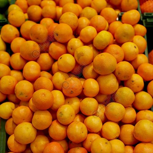 水果收获食品和销售的概念在杂货店或市场的成熟国语